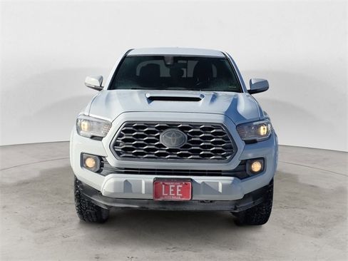 Used 2021 Toyota Tacoma TRD Sport w/ Technology Package image 8