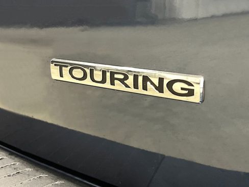 New 2026 Honda Odyssey Touring image 9