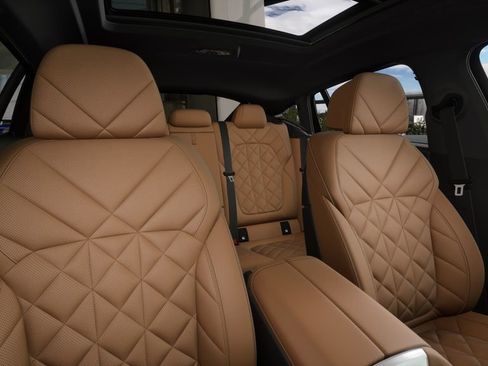 New 2026 BMW X6 xDrive40i w/ Climate Comfort Package image 11