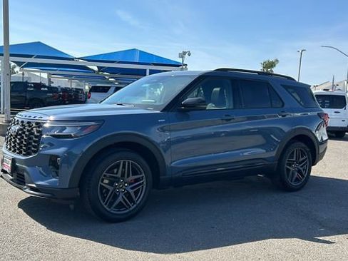 New 2026 Ford Explorer ST-Line w/ ST-Line Street Pack image 7