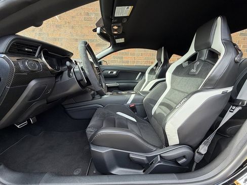 Used 2021 Ford Mustang Shelby GT500 w/ Technology Package image 5