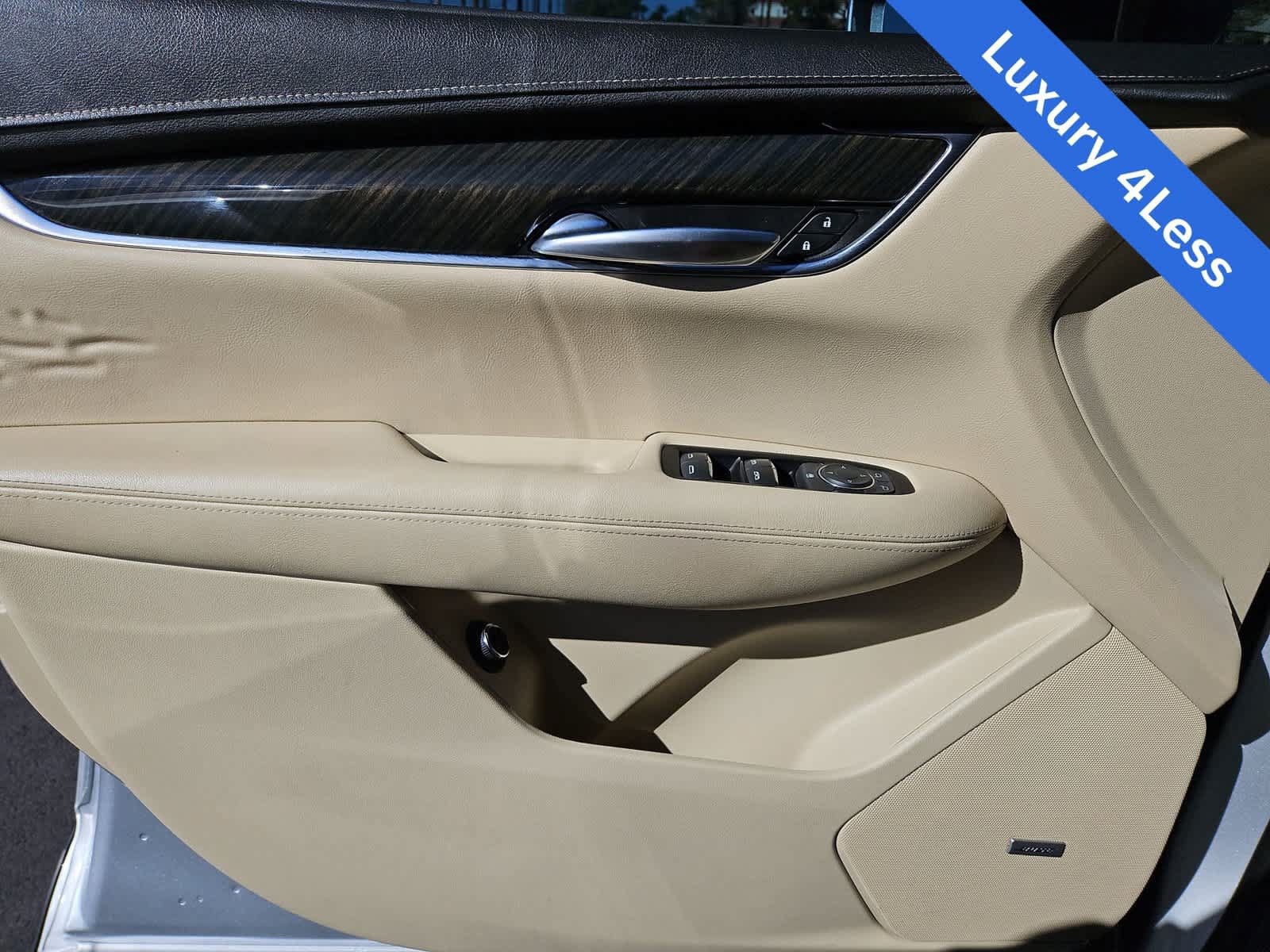 Used 2018 Cadillac XT5 FWD image 27