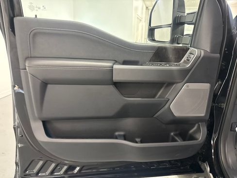 New 2026 Ford F250 Lariat w/ Black Appearance Package AWD/4WD image 12
