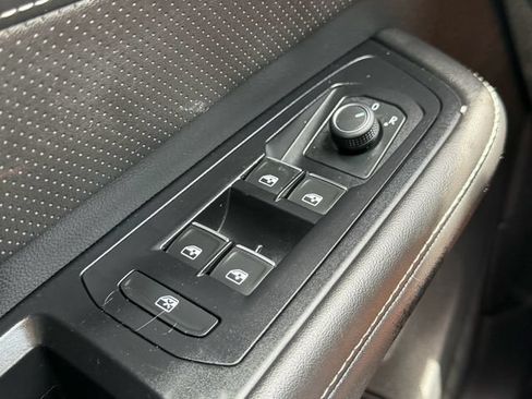 Used 2024 Volkswagen Atlas SE FWD image 26