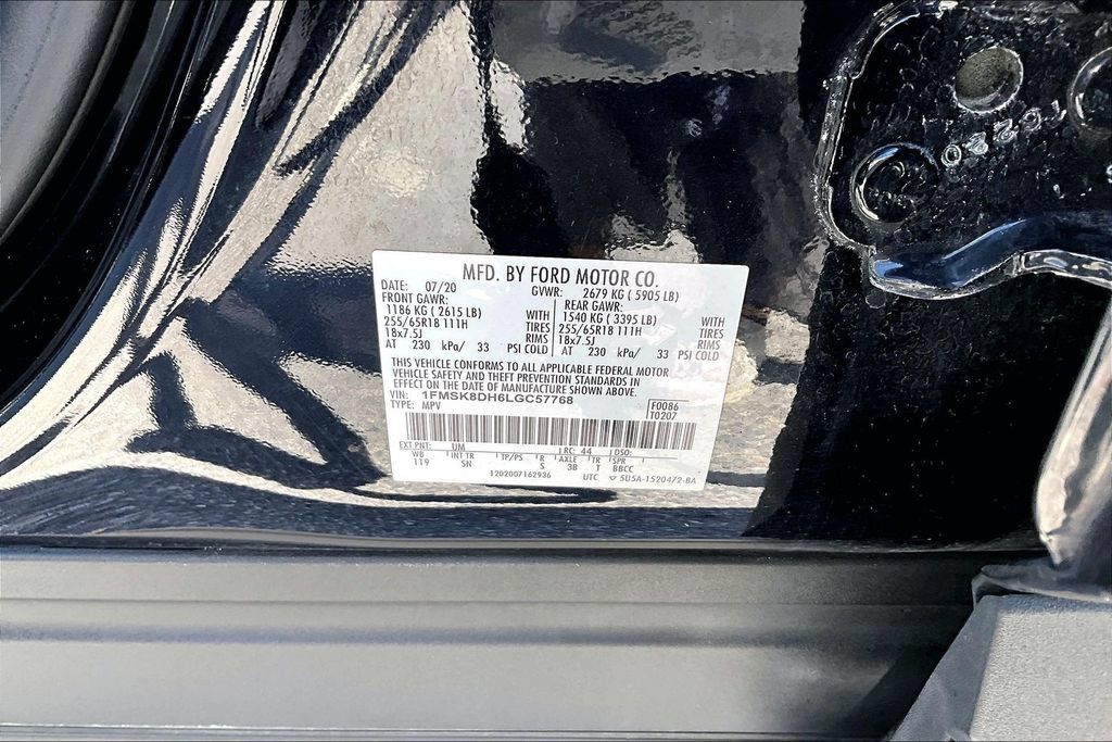 Used 2020 Ford Explorer XLT w/ Equipment Group 202A AWD/4WD image 19