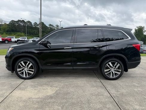 Used 2017 Honda Pilot Touring image 4