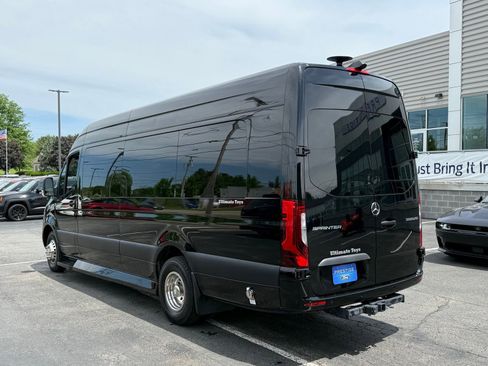 Used 2020 Mercedes-Benz Sprinter 3500 image 4