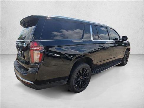 Used 2024 Chevrolet Suburban LS w/ Driver Alert Package RWD image 5