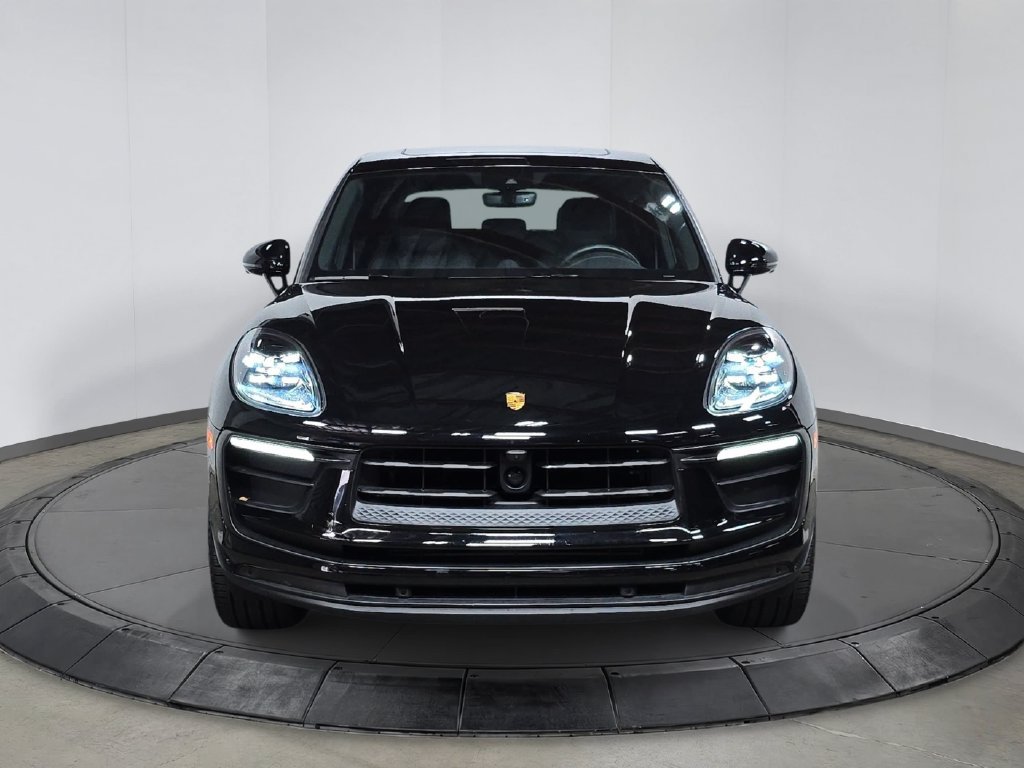 Certified 2026 Porsche Macan AWD/4WD image 10