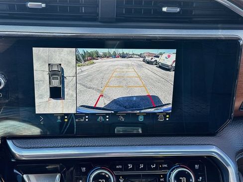 Used 2022 GMC Sierra 1500 Denali w/ Denali Reserve Package AWD/4WD image 15