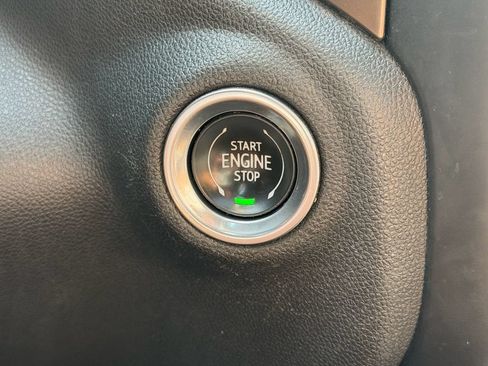 Used 2019 Chevrolet Silverado 1500 High Country RWD image 29