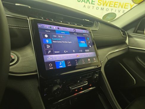 Used 2023 Jeep Grand Cherokee L Limited image 21