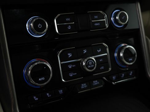 Used 2022 GMC Yukon Denali image 21