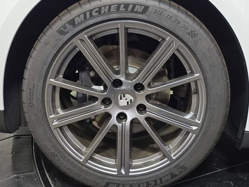 Certified 2025 Porsche Panamera RWD image 28