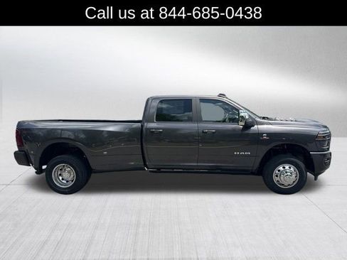 New 2026 RAM 3500 Laramie AWD/4WD image 4