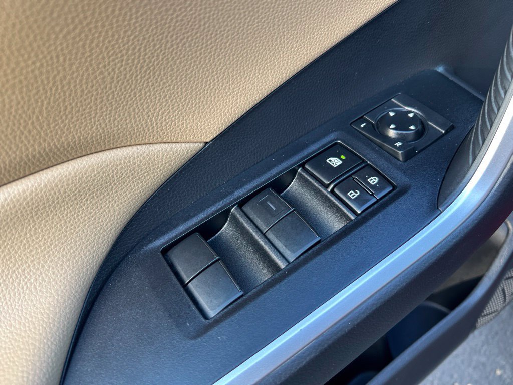 Used 2019 Toyota RAV4 XLE w/ All Weather Liner Package AWD/4WD image 11