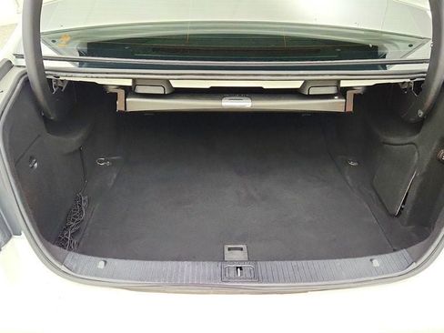 Used 2016 Mercedes-Benz E 350 Sedan image 22