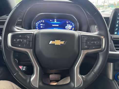 Used 2023 Chevrolet Suburban LT AWD/4WD image 18
