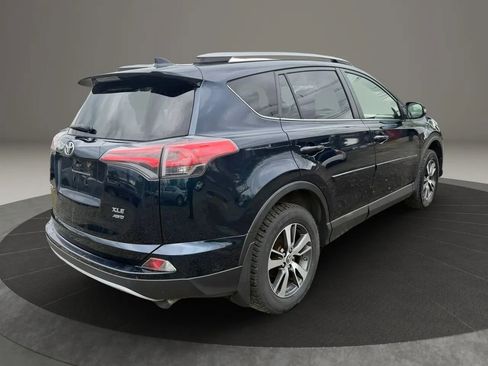 Used 2018 Toyota RAV4 XLE w/ Plus Extra Value Package AWD/4WD image 5