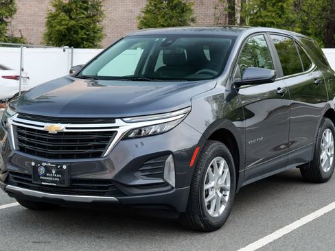 Used 2023 Chevrolet Equinox LT AWD/4WD image 3