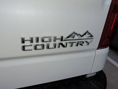 Certified 2019 Chevrolet Silverado 1500 High Country w/ Safety Package II AWD/4WD image 16