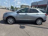 Used 2023 Chevrolet Equinox LT image 2