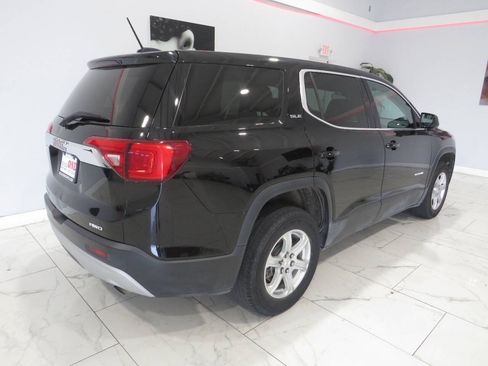 Used 2017 GMC Acadia SLE AWD/4WD image 3
