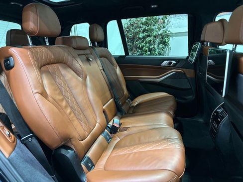 Used 2019 BMW X7 xDrive50i w/ M Sport Package AWD/4WD image 52
