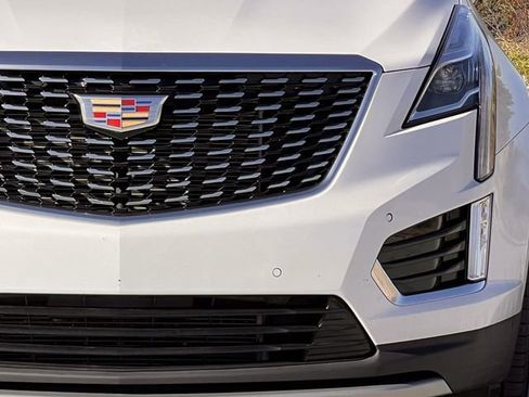 Certified 2025 Cadillac XT5 Premium Luxury image 11