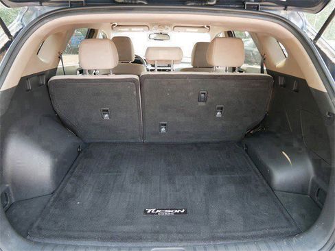 Used 2021 Hyundai Tucson Value w/ Cargo Package image 16