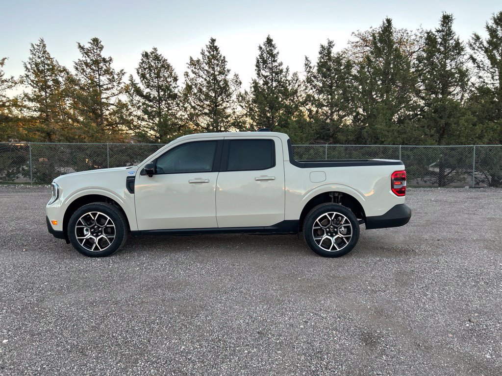 Used 2025 Ford Maverick Lariat w/ 4K Tow Package AWD/4WD image 3