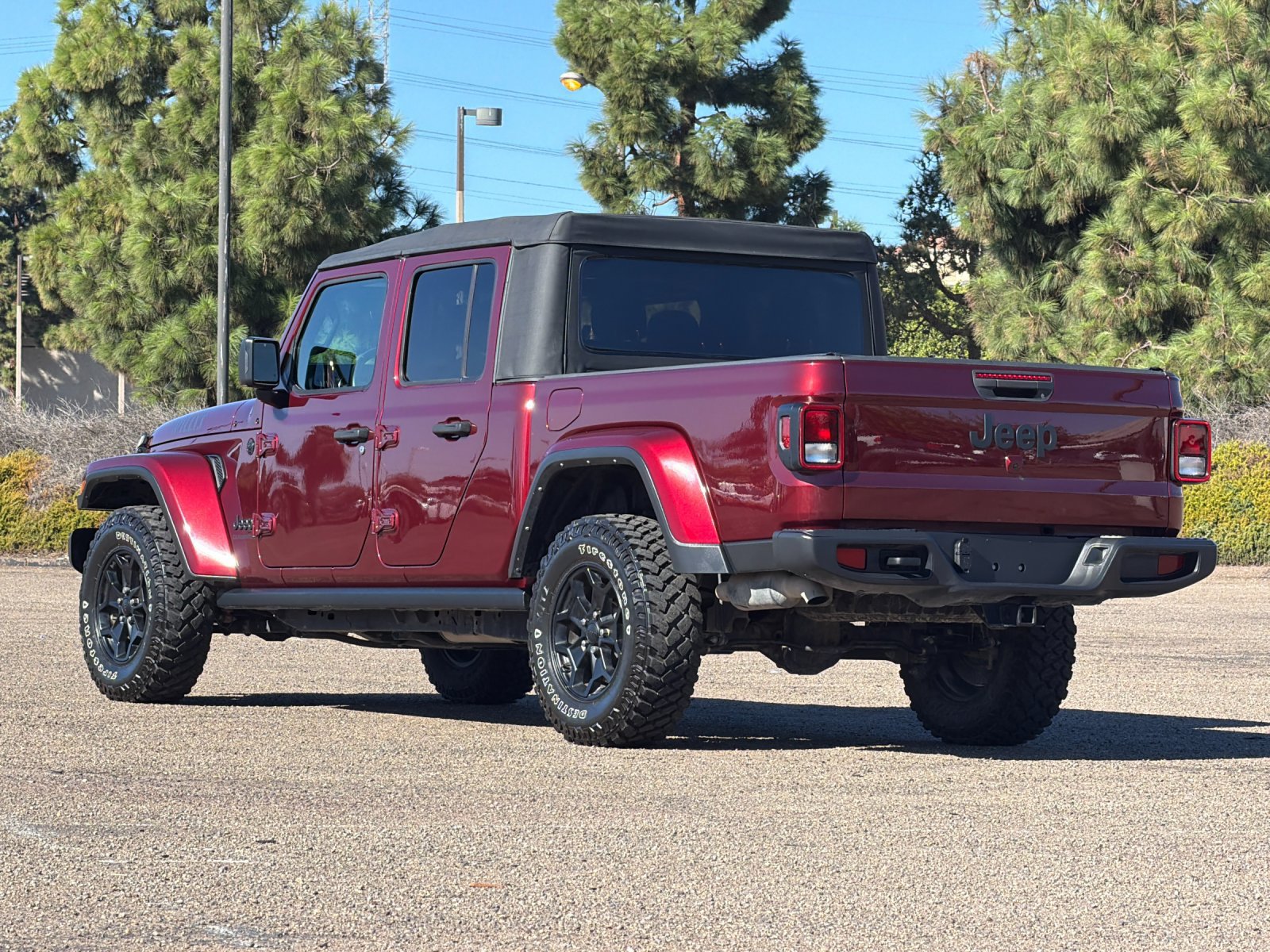 Used 2021 Jeep Gladiator Sport AWD/4WD image 6