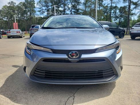 Certified 2025 Toyota Corolla LE FWD image 4