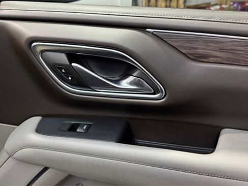 Used 2021 Chevrolet Tahoe LT w/ Rear Media and Nav Package image 14