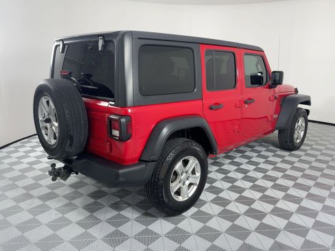 Used 2018 Jeep Wrangler Unlimited Sport S image 9