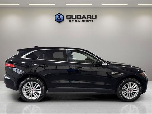 Used 2019 Jaguar F-PACE Prestige image 6