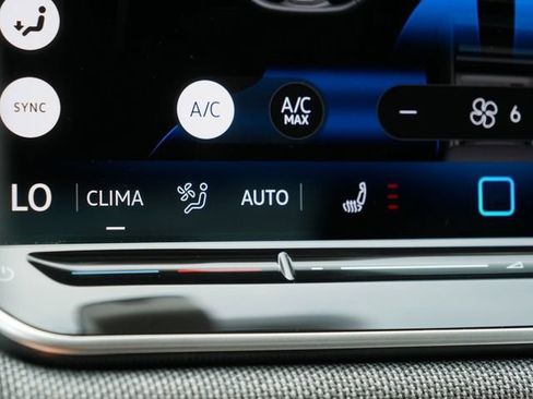 Certified 2025 Volkswagen Tiguan S AWD/4WD image 32