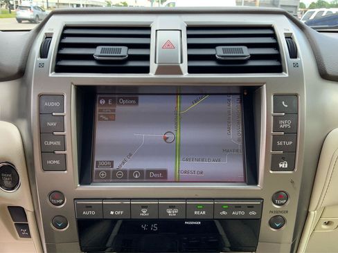 Used 2018 Lexus GX 460 Premium AWD/4WD image 30