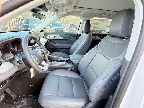 New 2026 Ford Explorer Active w/ Active Comfort Package image 10