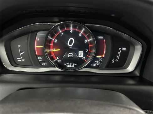 Used 2017 Volvo XC60 T6 R-Design w/ Climate Package image 22