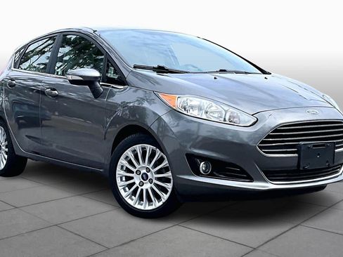 Used 2014 Ford Fiesta Titanium FWD image 3