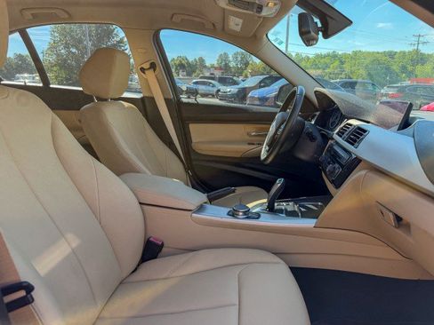 Used 2017 BMW 320i Sedan RWD image 19