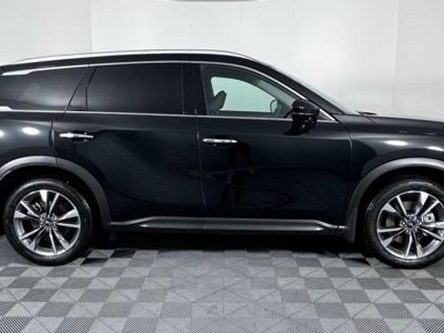 Certified 2025 INFINITI QX60 Luxe FWD image 8