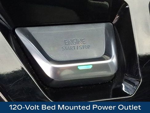 Used 2025 GMC Sierra 2500 AT4X image 11