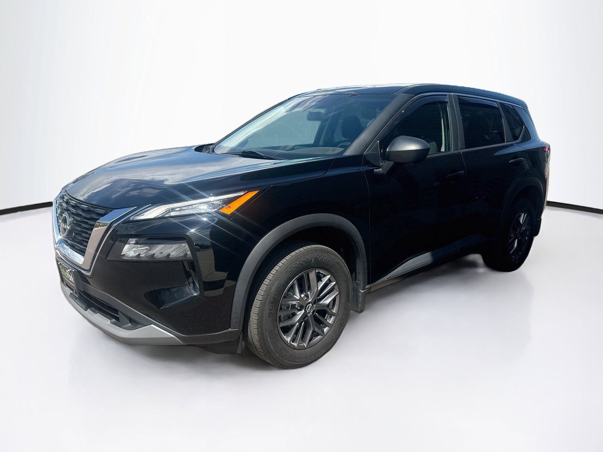 Used 2023 Nissan Rogue S AWD/4WD image 3