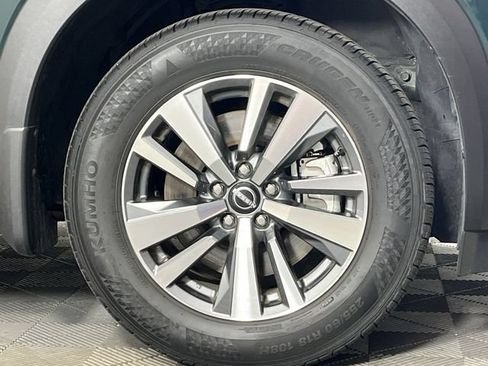 Certified 2025 Nissan Pathfinder SL w/ Cargo Package AWD/4WD image 11