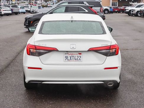 Used 2024 Honda Civic Sport image 3