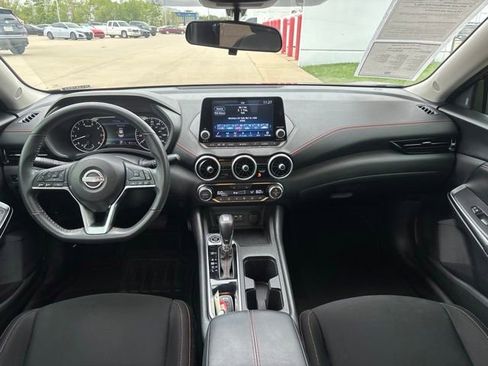 Used 2024 Nissan Sentra SR FWD image 11