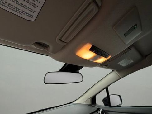 Used 2025 Nissan Versa SR w/ Trunk Package FWD image 27