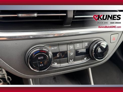 Used 2025 Buick Envista Preferred w/ Convenience I Package FWD image 27